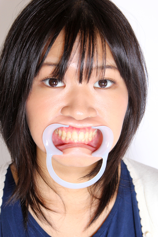 高沢沙耶 チャン　1年ぶりに歯を見せてくれます